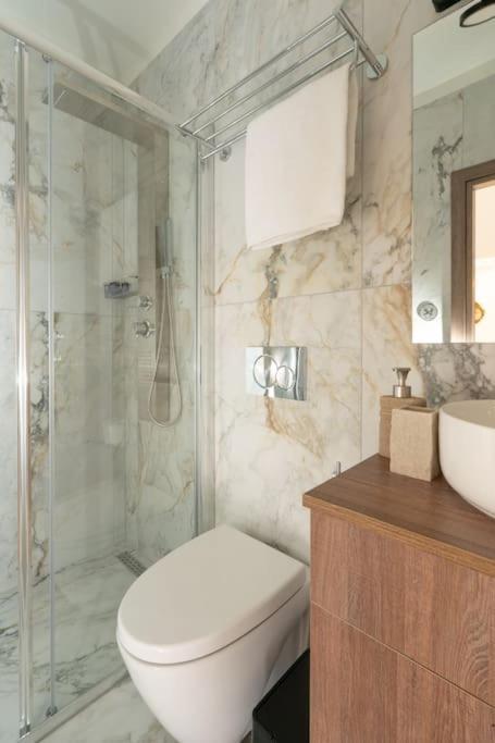 Dema Luxury Suites - Perikleous E6 Athens Ngoại thất bức ảnh