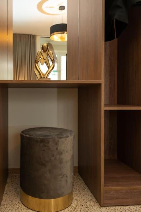 Dema Luxury Suites - Perikleous E6 Athens Ngoại thất bức ảnh