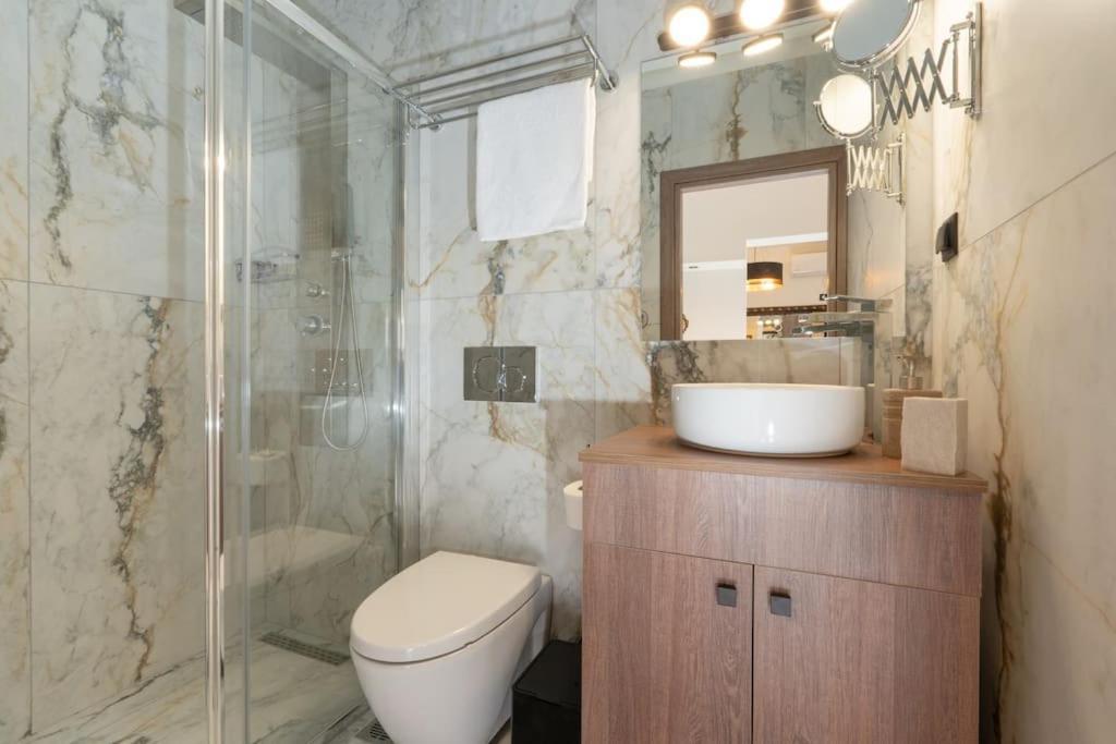 Dema Luxury Suites - Perikleous E6 Athens Ngoại thất bức ảnh
